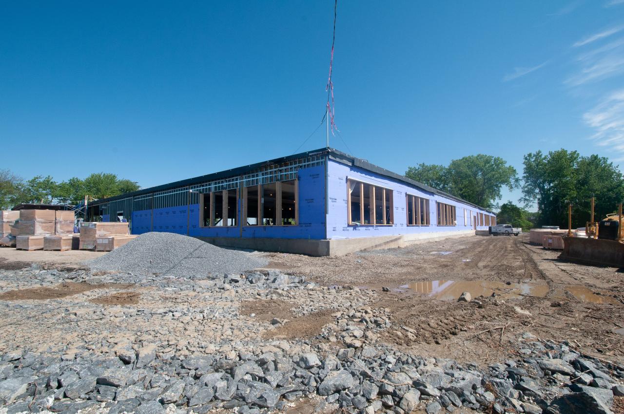 239-hulaconstruction2.jpg